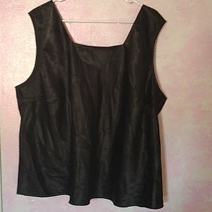 🌺 Escapades Black Tank Top